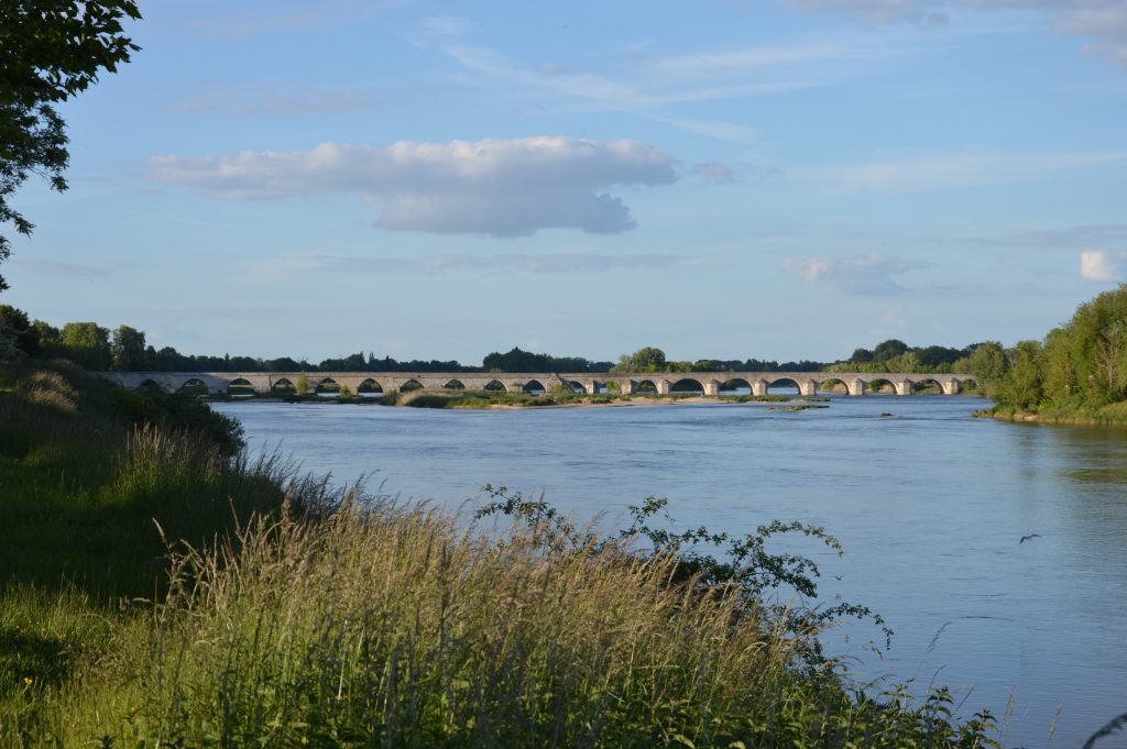 Pont sur la Loire.